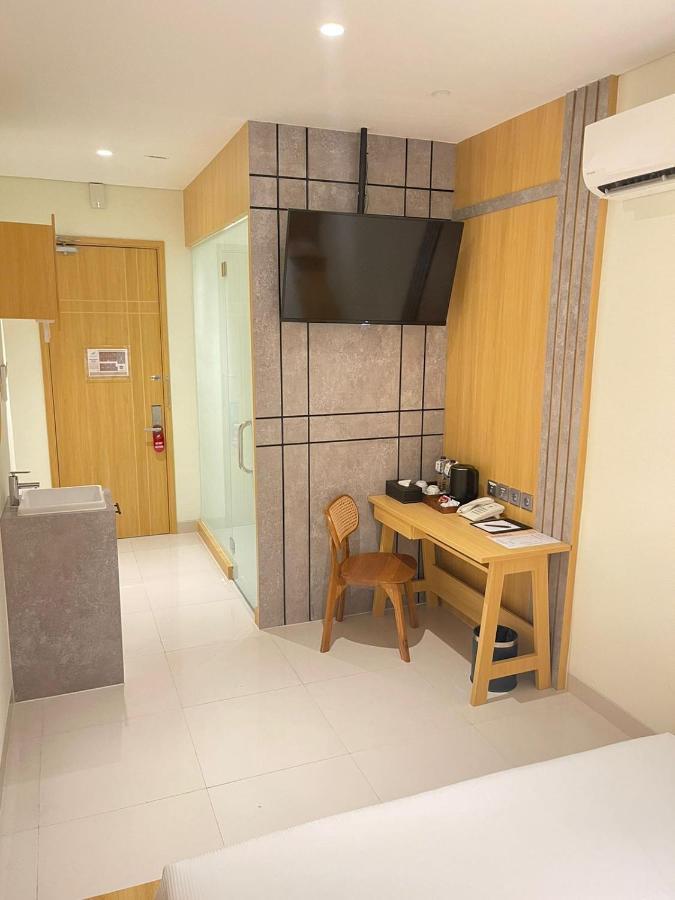 The Risman Hotel At Jakarta Airport Cbc Tangerang